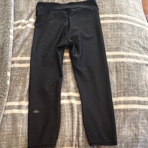 ALO Yoga Women’s Black Leggings